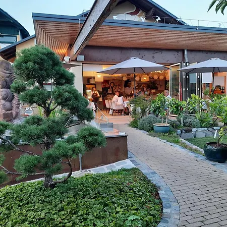 Malerwinkl Restaurant + Kunsthotel Hotell