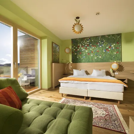 Hotel Malerwinkl Restaurant + Kunsthotel 3*