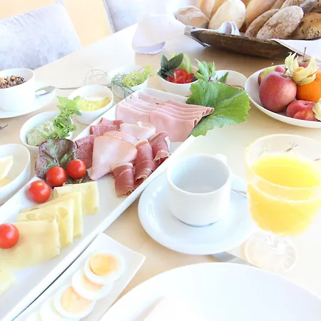 Malerwinkl Restaurant + Kunsthotel 3* Hatzendorf