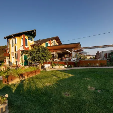 Отель Malerwinkl Restaurant + Kunsthotel