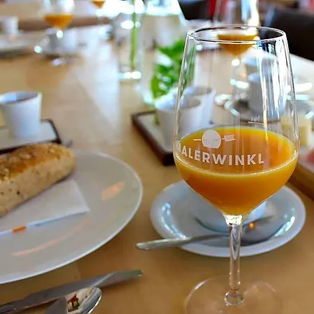 Malerwinkl Restaurant + Kunsthotel 3*