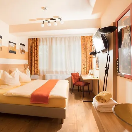 Malerwinkl Restaurant + Kunsthotel 3* Hatzendorf