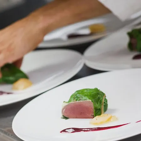 Malerwinkl Restaurant + Kunsthotel Hotel Hatzendorf