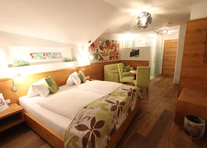 Malerwinkl Restaurant + Kunsthotel 3* Hatzendorf