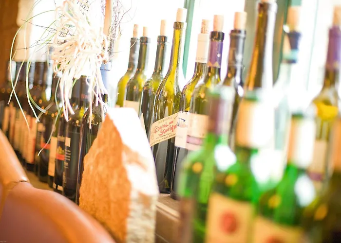 Отель Malerwinkl Restaurant + Kunsthotel Hatzendorf