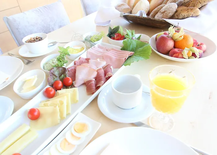 Malerwinkl Restaurant + Kunsthotel 3* Hatzendorf