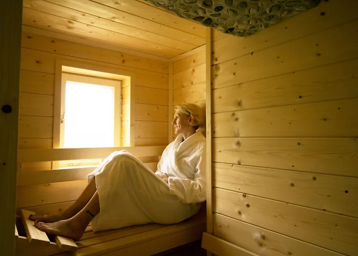 Malerwinkl Restaurant + Kunsthotel 3*