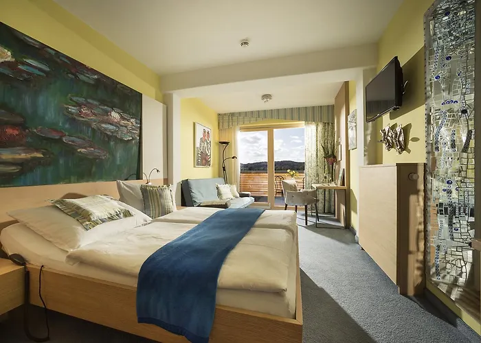 Malerwinkl Restaurant + Kunsthotel Отель Hatzendorf