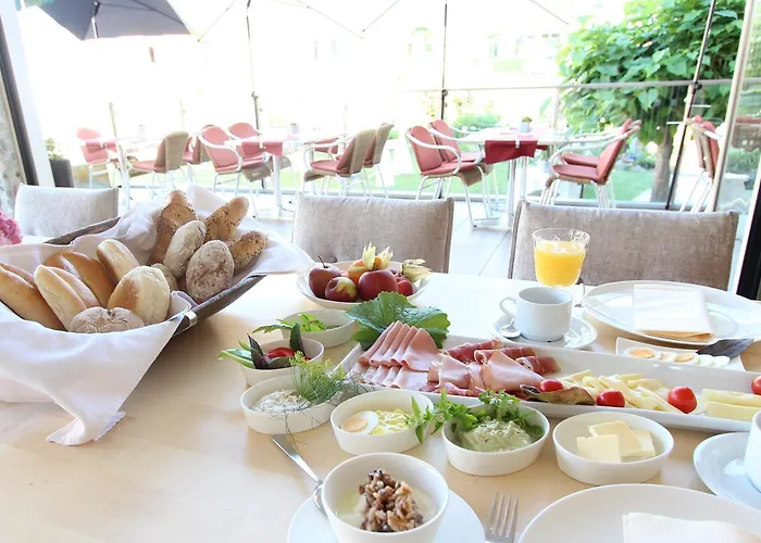 Malerwinkl Restaurant + Kunsthotel فندق